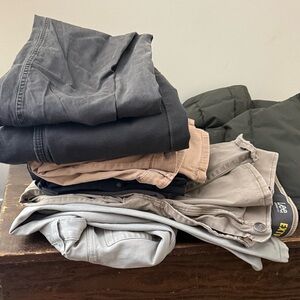 8 pairs of like new men’s name brand pants